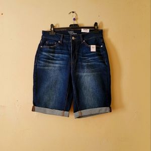 Time and True mid rise shorts